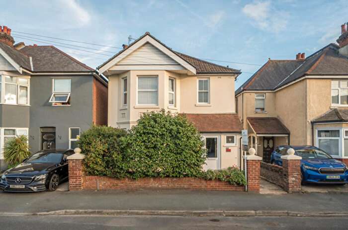 3 Bedroom Detached House For Sale In Janson Road, Shirley, Southampton, Hampshire, SO15