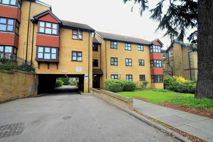 1 Bedroom Flat To Rent In Warham Road, South Croydon, CR2