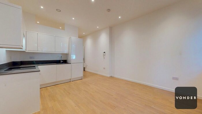 Studio To Rent In Riverbank Way, Brentford, TW8
