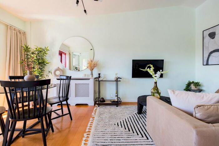 4 Bedroom Flat To Rent In Newlands Quay, London, E1W