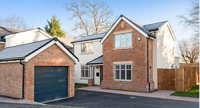 4 Bedroom Detached House For Sale In Dupre Crescent, Beaconsfield, HP9
