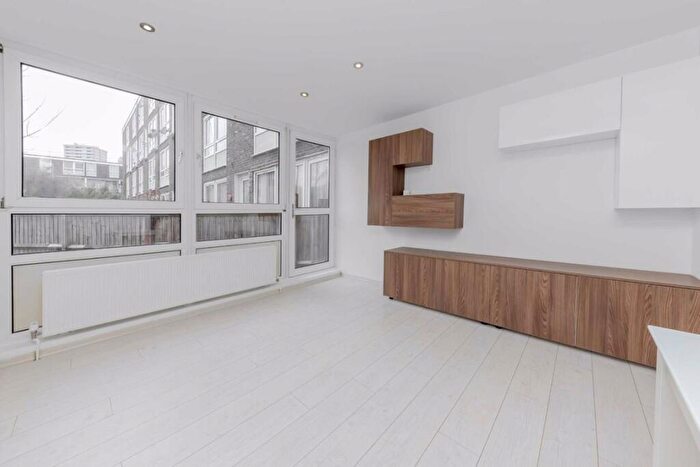 3 Bedroom Flat To Rent In Kiln Place, Kentish Town, NW5