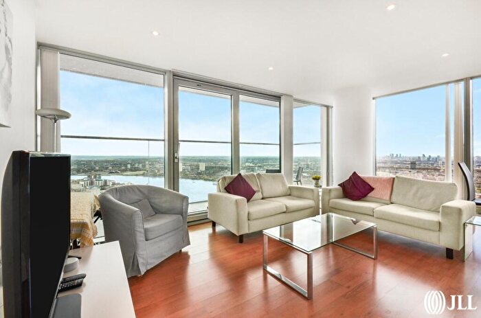 2 Bedroom Apartment To Rent In Landmark East, Marsh Wall, E14