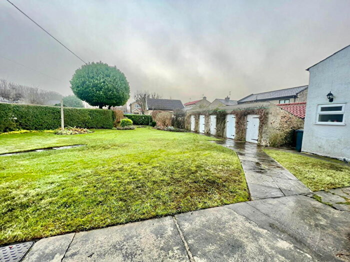 2 Bedroom Cottage For Sale In Barwick In Elmet, The Cross, Leeds, LS15