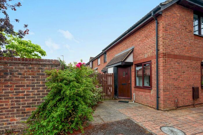 1 Bedroom Semi-Detached House To Rent In Abingdon, Oxfordshire, OX14