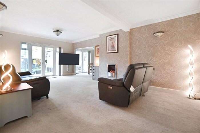 3 Bedroom Bungalow For Sale In Baldwyns Park, Bexley, Kent, DA5