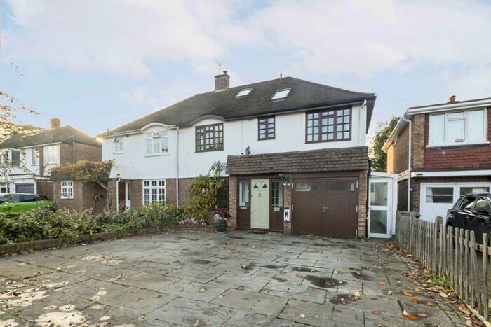 5 Bedroom Semi-Detached House To Rent In Oaks Way, Long Ditton, Surbiton, KT6