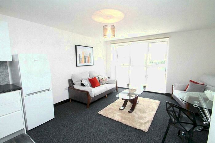 1 Bedroom Apartment To Rent In San Court, Rusholme, Manchester, M14