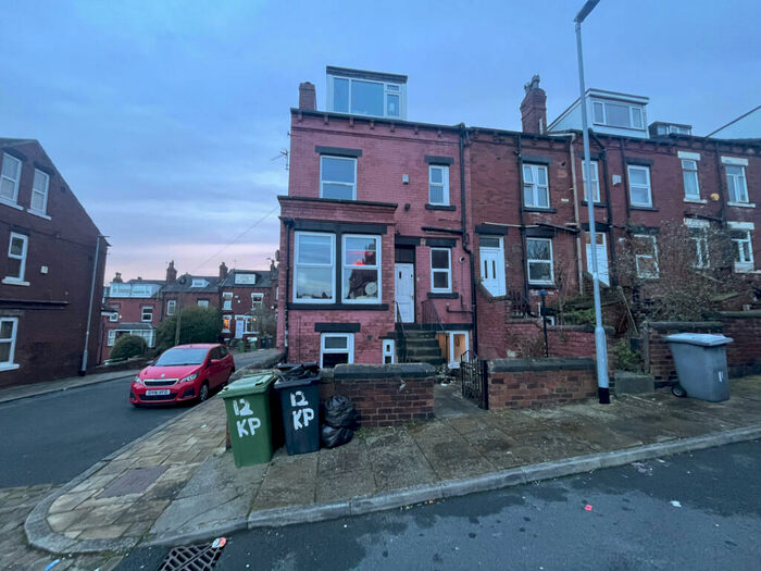 4 Bedroom Terraced House To Rent In Knowle Place, Leeds, West Yorkshire, LS4