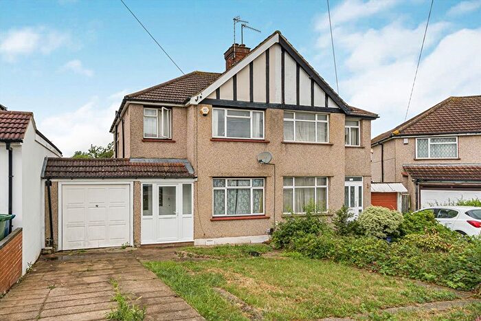 3 Bedroom Property To Rent In Chatsworth Gardens, Harrow, HA2