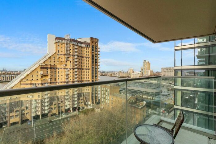 1 Bedroom Apartment For Sale In Marsh Wall, Canary Wharf, London, E14