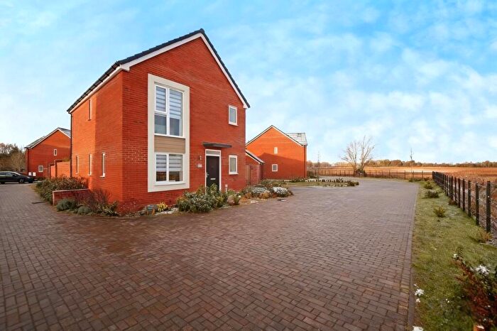 3 Bedroom Detached House For Sale In Heron Drive, Meon Vale, Stratford-upon-Avon, Warwickshire, CV37