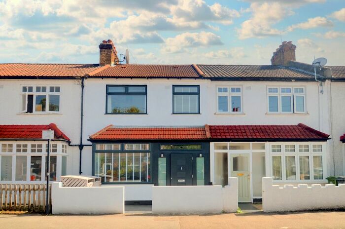 3 Bedroom Terraced House For Sale In Malyons Road, Ladywell, SE13