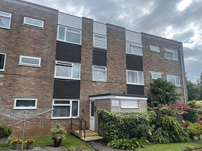 2 Bedroom Flat To Rent In Abbotswood, Yate, Bristol, BS37