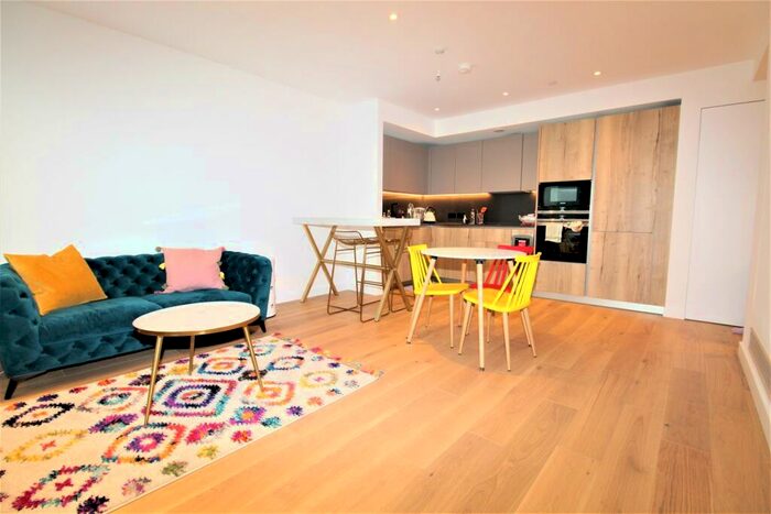 1 Bedroom Apartment To Rent In Makers Building, N1