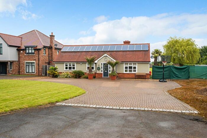 3 Bedroom Bungalow To Rent In Shefford Road, Meppershall, SG17