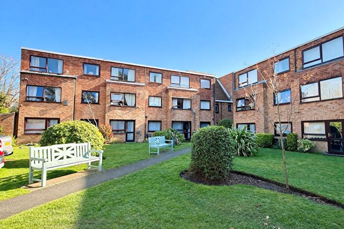 1 Bedroom Flat For Sale In Wellington Road, Bournemouth, BH8