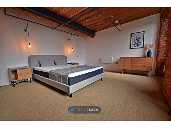 2 Bedroom Flat To Rent In Binns Place, Manchester, M4