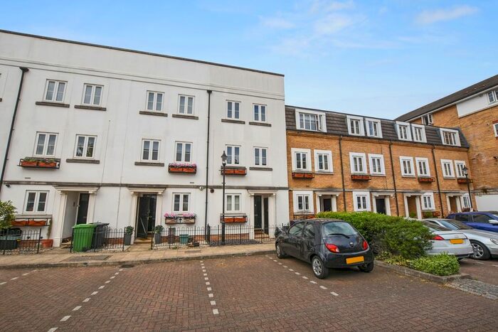 4 Bedroom Terraced House To Rent In Goddard Place, Archway, N19