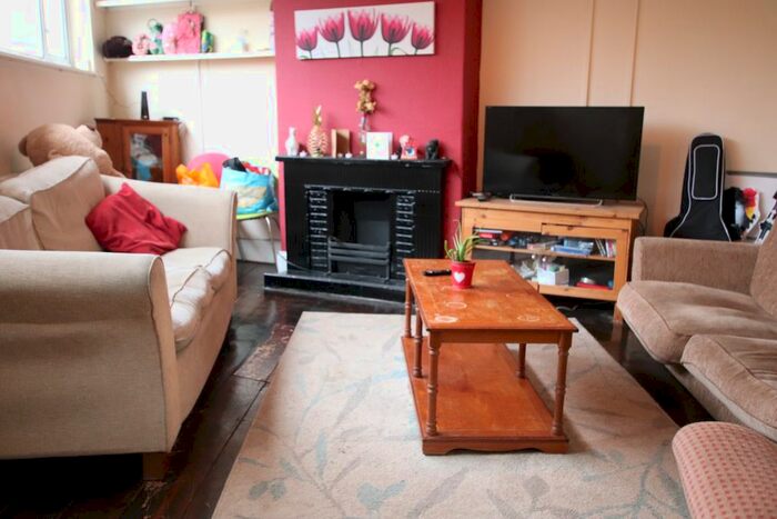 4 Bedroom Detached House To Rent In Avondale Road, Bath, BA1