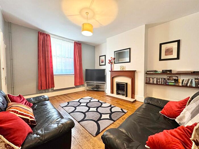 4 Bedroom House For Sale In Church Street, Tiverton, EX16