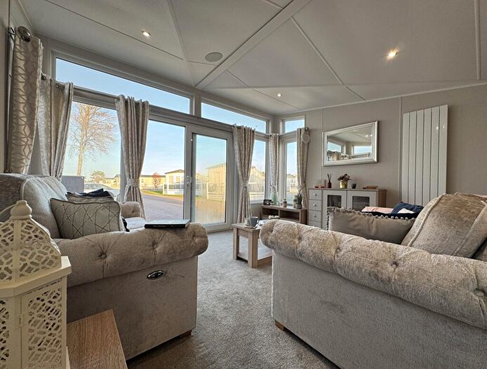 2 Bedroom Caravan For Sale In Two Bedroom Willerby Vogue, Pevensey Bay Holiday Park, Pevensey Bay, Eastbourne, East Sussex, BN24