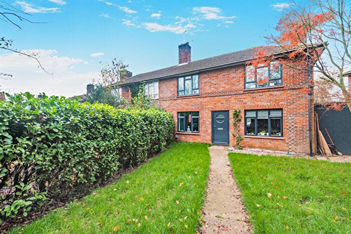 3 Bedroom Semi Detached House For Sale In White Lion Road, Amersham, HP7