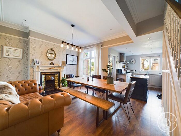 4 Bedroom Terraced House To Rent In Carter Terrace, Leeds, LS15