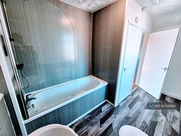 2 Bedroom Flat To Rent In Nith Street, Aberdare, CF44