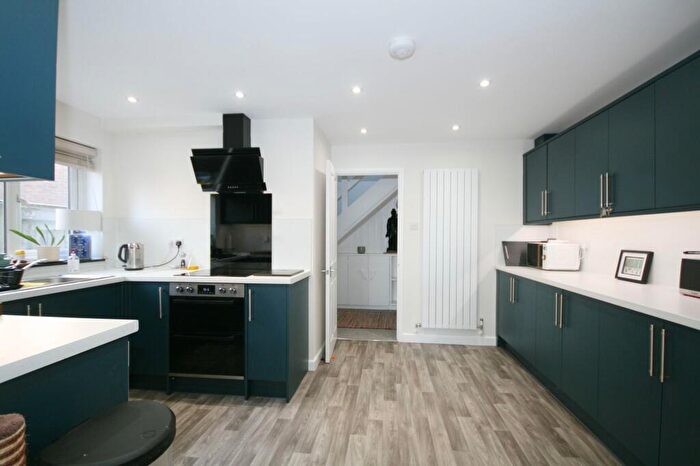 4 Bedroom Semi-Detached House For Sale In Horse Close, Great Haseley, OX44