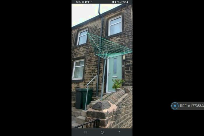 2 Bedroom End Of Terrace House To Rent In Church Street, Huddersfield, HD3