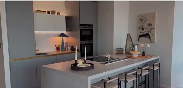 3 Bedroom Flat For Sale In Peninsula Square, London, SE10