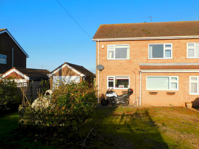 3 Bedroom Semi-Detached House For Sale In Roman Bank, Holbeach Bank, PE12