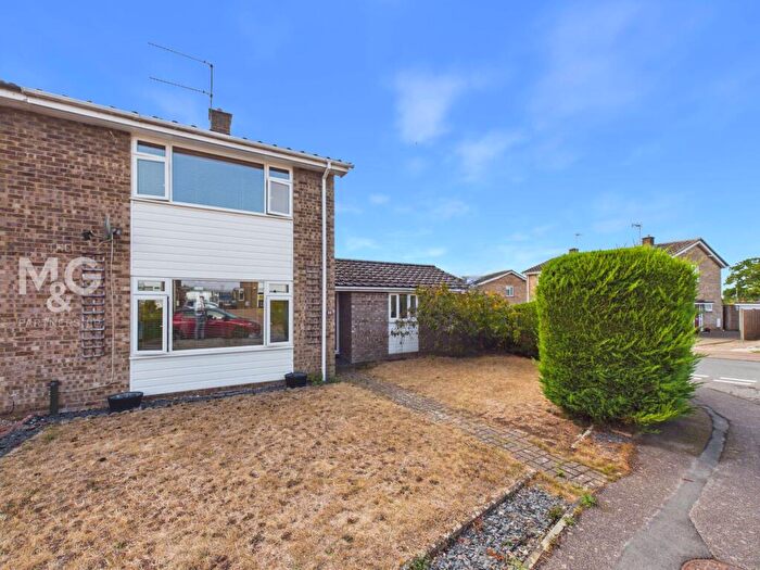 3 Bedroom Semi-Detached House For Sale In Ord Road, Fornham St. Martin, IP31