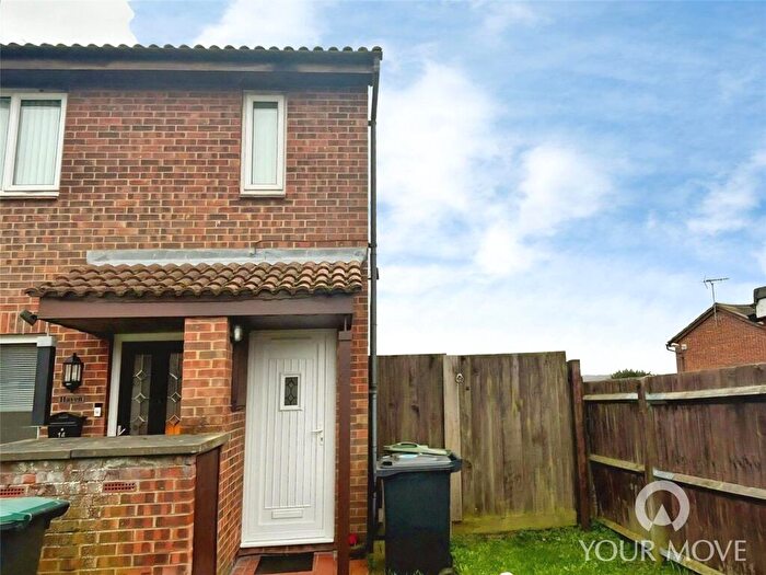 2 Bedroom Maisonette To Rent In Hatton Close, Northfleet, Gravesend, Kent, DA11