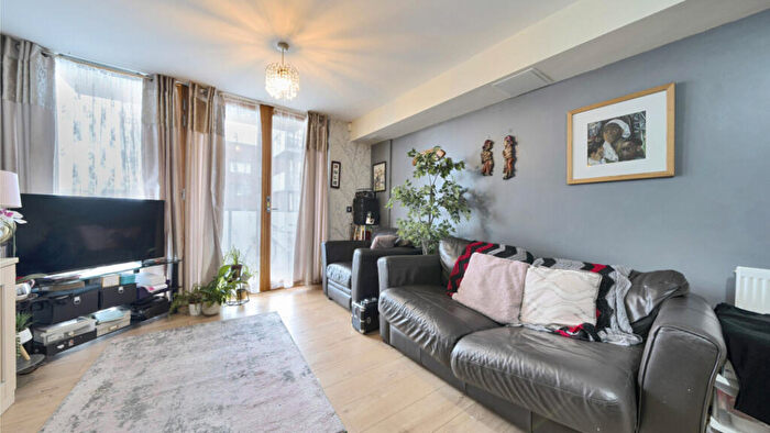 2 Bedroom Flat For Sale In Bromley, Bromley, BR2