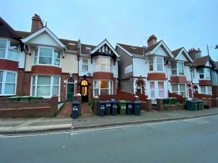 1 Bedroom Flat To Rent In Church Street, Paignton, TQ3