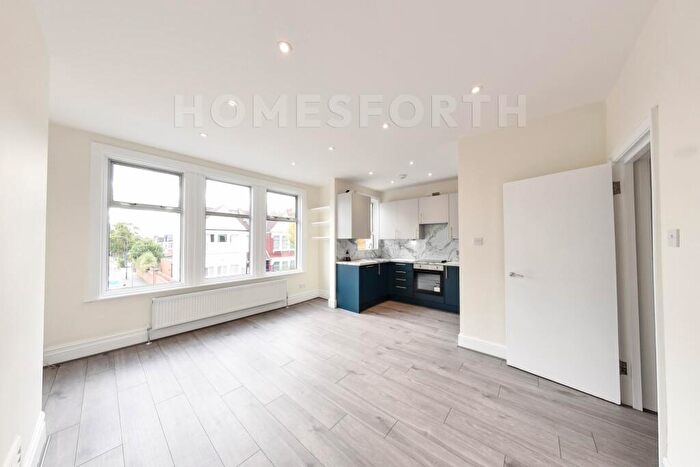 2 Bedroom Duplex To Rent In Olive Road, Cricklewood, NW2