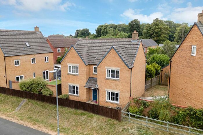 4 Bedroom Detached House For Sale In Hawthorn Close, Barleythorpe, LE15