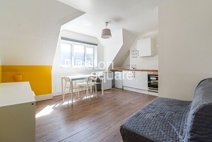 1 Bedroom Flat To Rent In West Green Road, London, N15