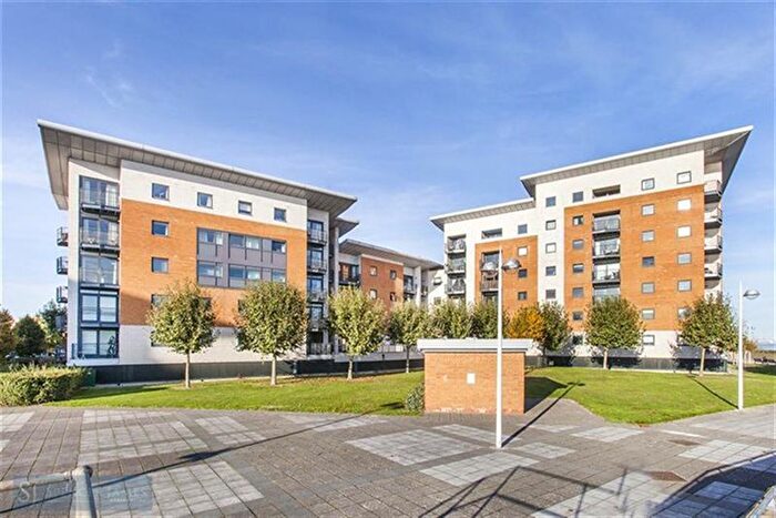 2 Bedroom Flat To Rent In Fishguard Way, E16