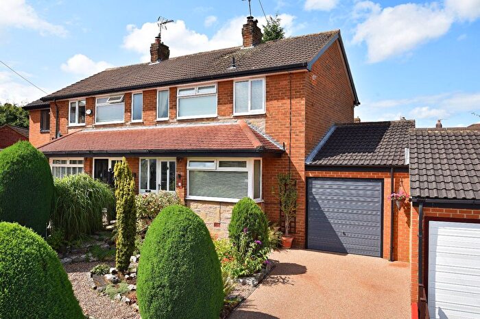 3 Bedroom Semi Detached House For Sale In Woodlands Rise, Harrogate, HG2