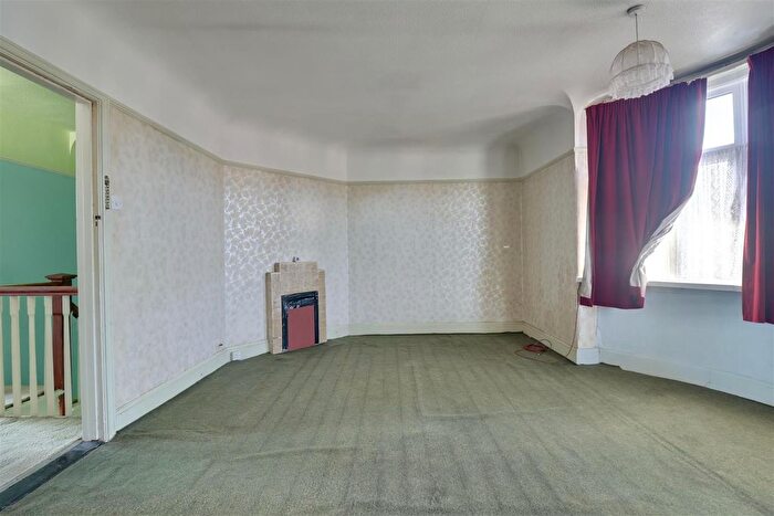 3 Bedroom Property For Sale In Highbury Grove, Portsmouth, PO6