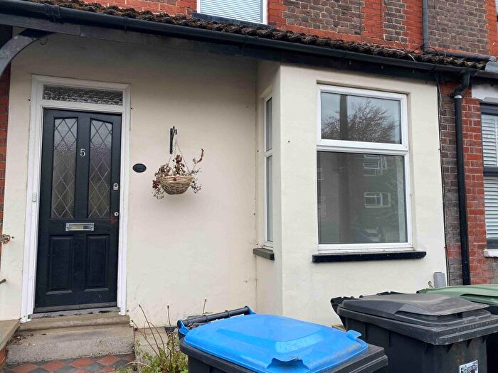 3 Bedroom Terraced House To Rent In Apsley, Kents Avenue, HP3