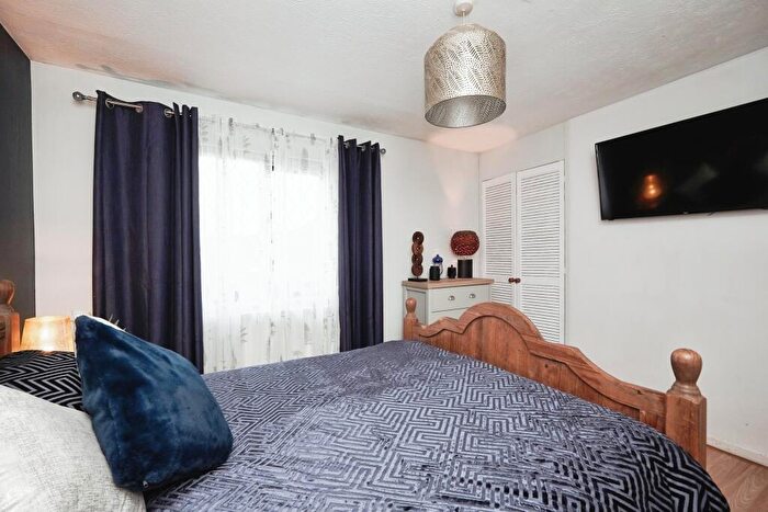 2 Bedroom End Of Terrace House For Sale In Christchurch Way, Dover, Kent, CT16