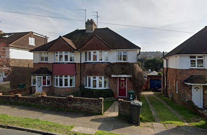 3 Bedroom Semi-Detached House To Rent In Dale Crescent, Brighton, BN1
