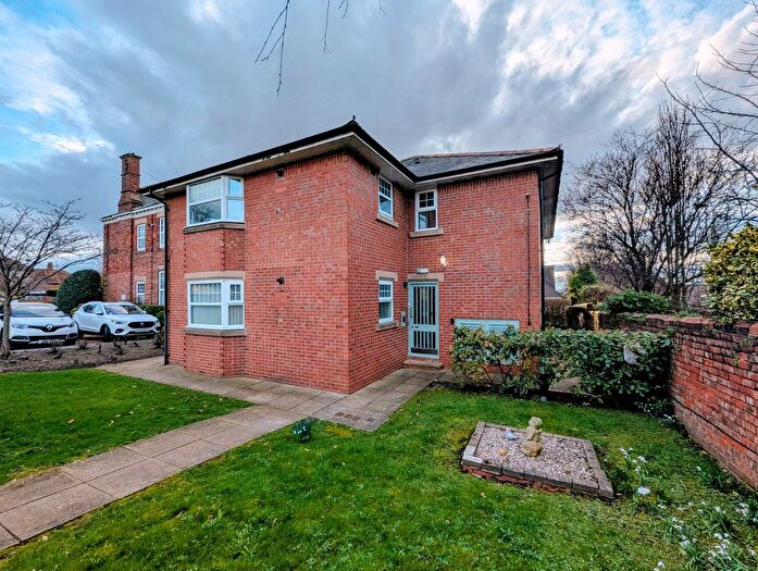 2 Bedroom Flat For Sale In North Avenue, South Shields, NE34