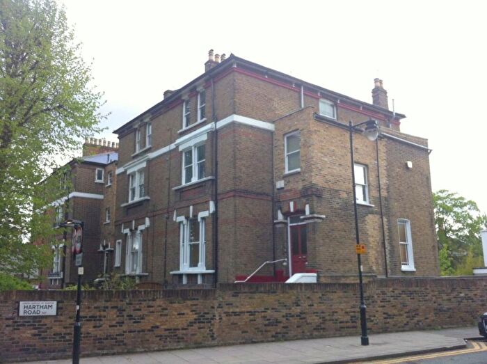 3 Bedroom Flat To Rent In Hillmarton Road, London, N7