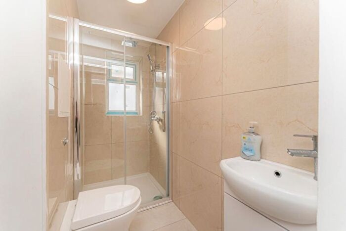 4 Bedroom Property To Rent In Alston Road, Edmonton, N18