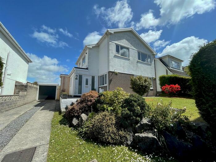 4 Bedroom Detached House For Sale In Waun Y Felin, Penclawdd, Swansea, SA4